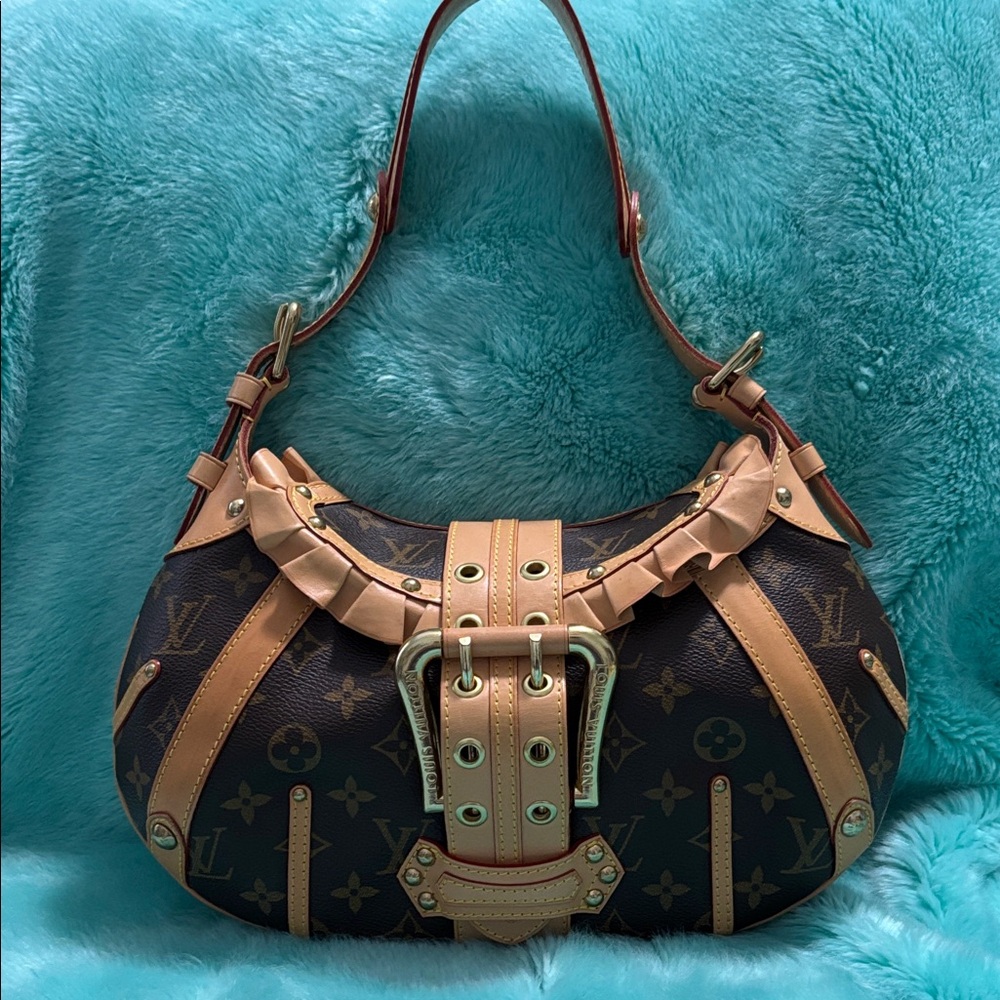 LOUIS VUITTON MONOGRAM LIMITED EDITION Leonor ruffle bag Excellent condition